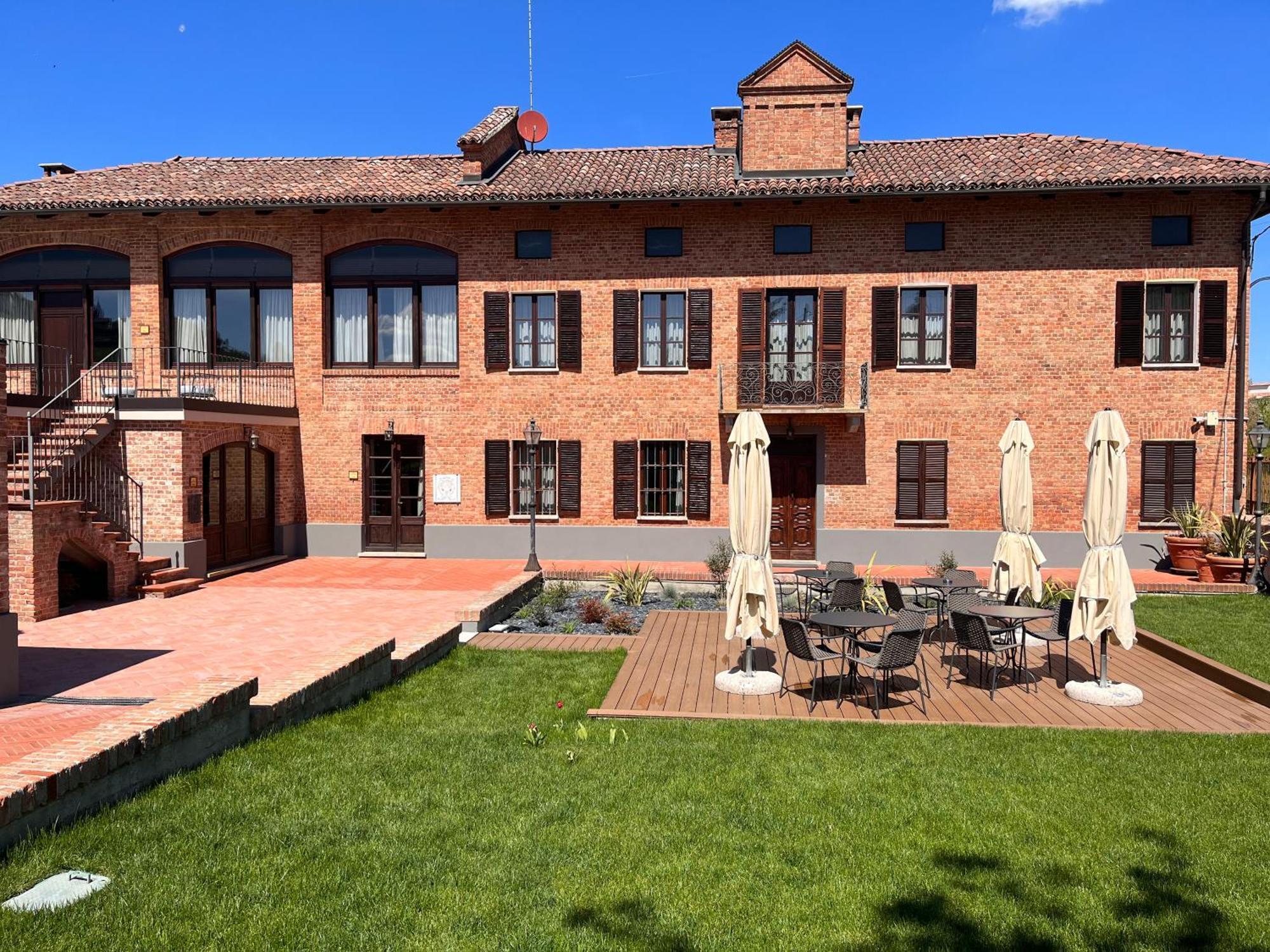 Bed and Breakfast Cascina La Badia Montegrosso d'Asti Екстер'єр фото