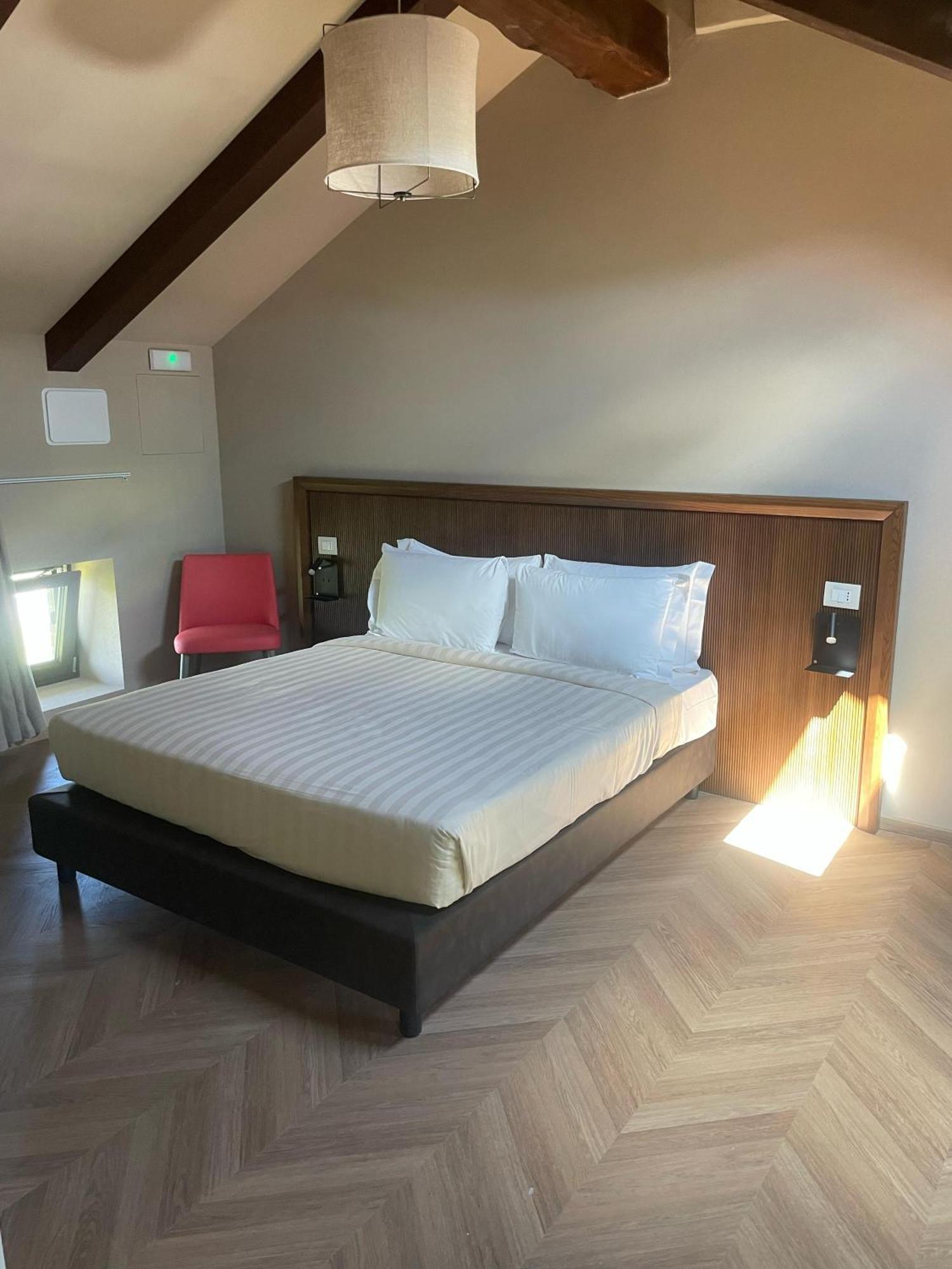 Bed and Breakfast Cascina La Badia Montegrosso d'Asti Екстер'єр фото